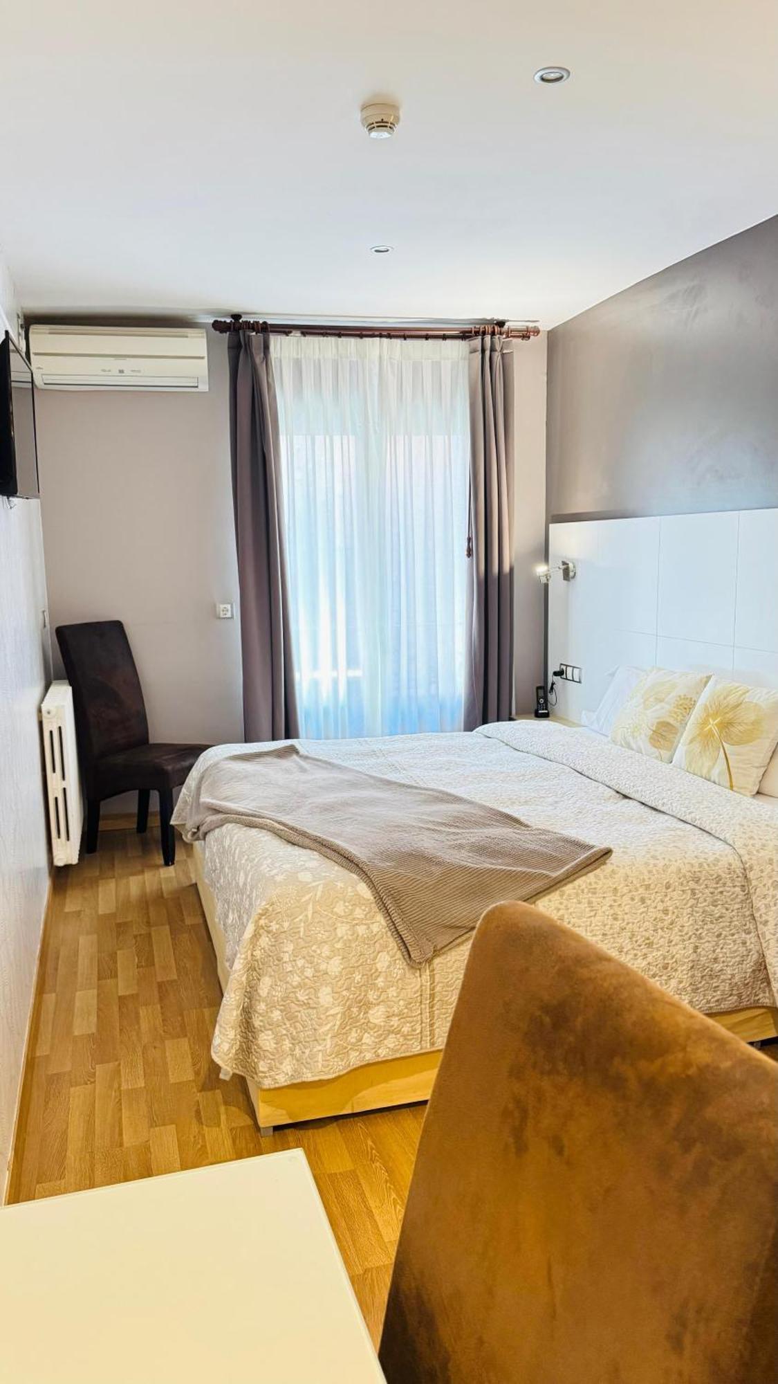 Hotel El Acebo Jaca Extérieur photo